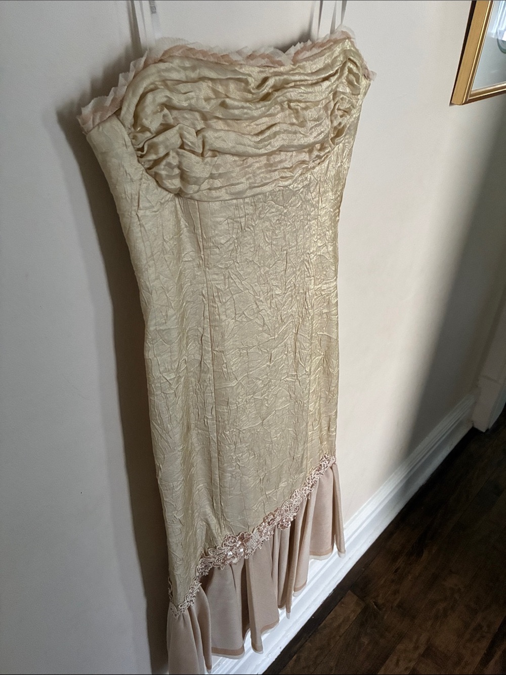 Laundry By Shelli Segal Strapless Beige Ruffled Bodice Dress - Picture 4 of 8